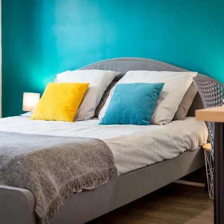 Confort - Parking Prive Gratuit Apartman